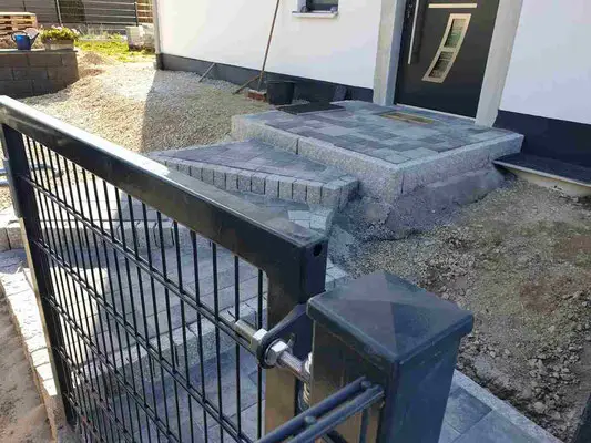 5. Bild Treppenbau: Neugestaltung Treppe und Pflaster